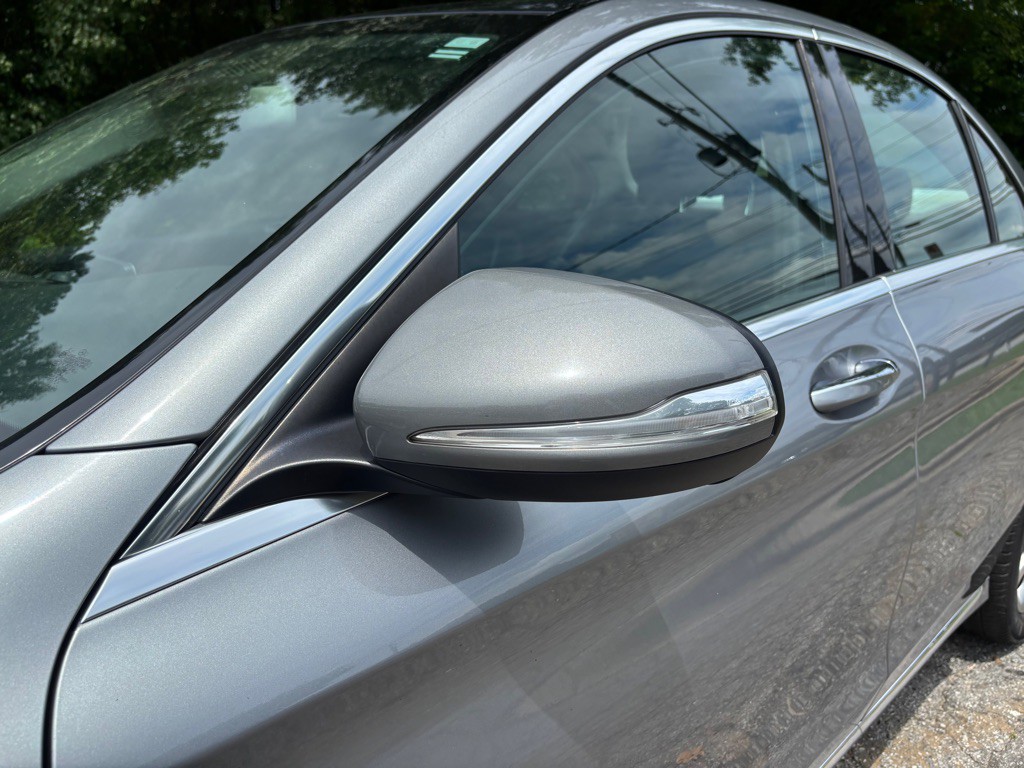 2015 Mercedes-Benz C-Class Image 17