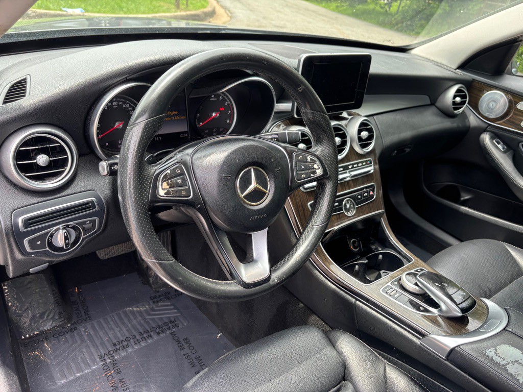 2015 Mercedes-Benz C-Class Image 23