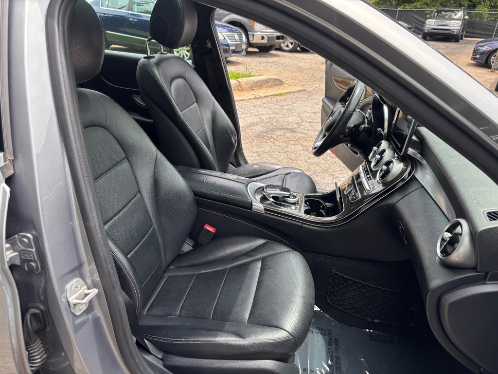 2015 Mercedes-Benz C-Class Image 25