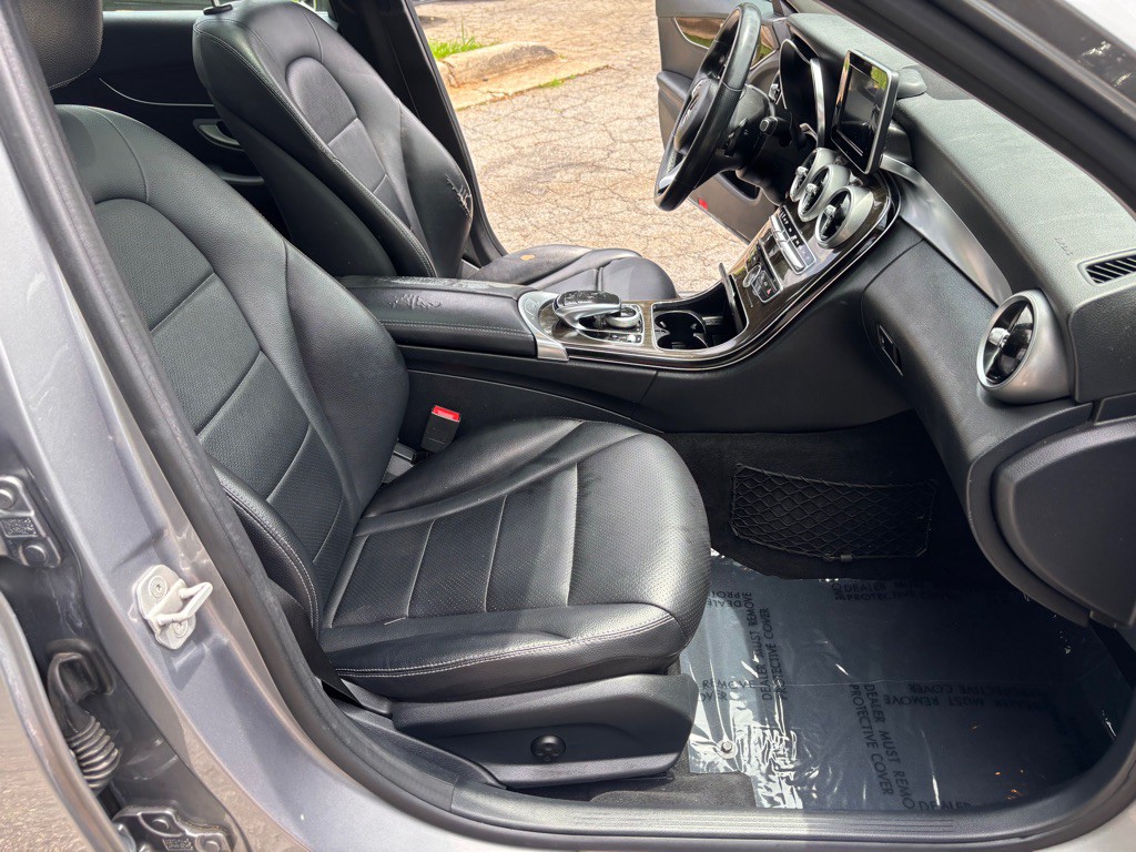 2015 Mercedes-Benz C-Class Image 26