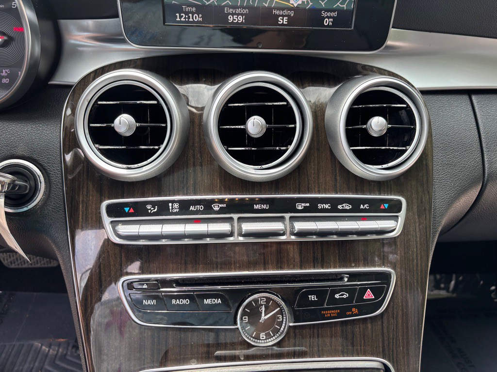 2015 Mercedes-Benz C-Class Image 43