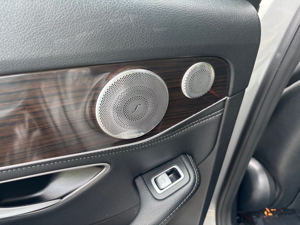 2015 Mercedes-Benz C-Class Image 55