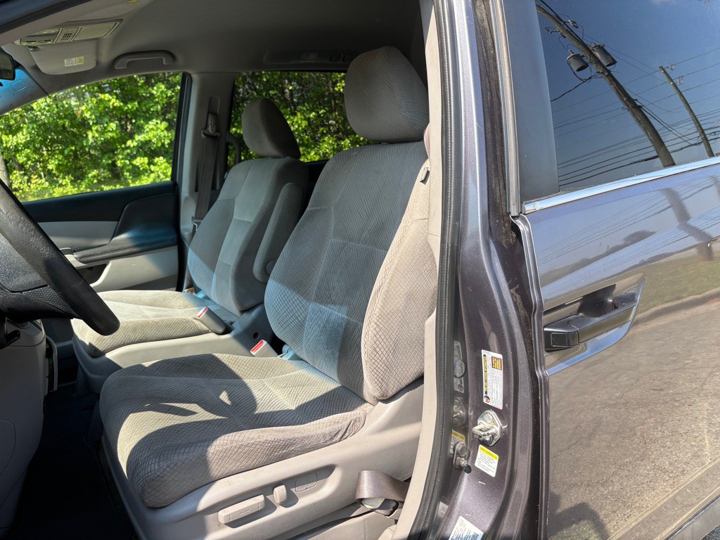 2015 Honda Odyssey Image 17