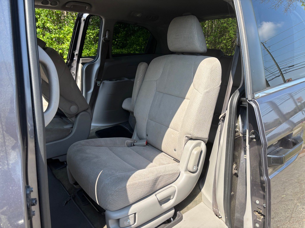 2015 Honda Odyssey Image 31