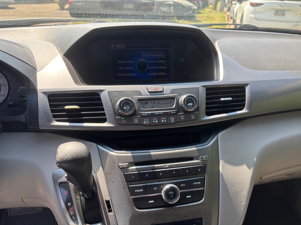 2015 Honda Odyssey Image 38