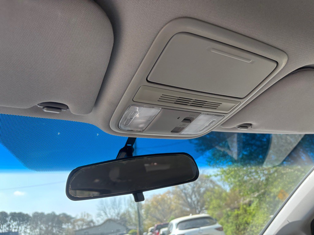 2015 Honda Odyssey Image 40