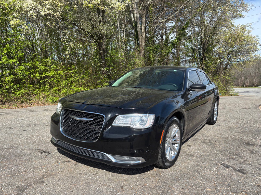 2016 Chrysler 300 Image 1