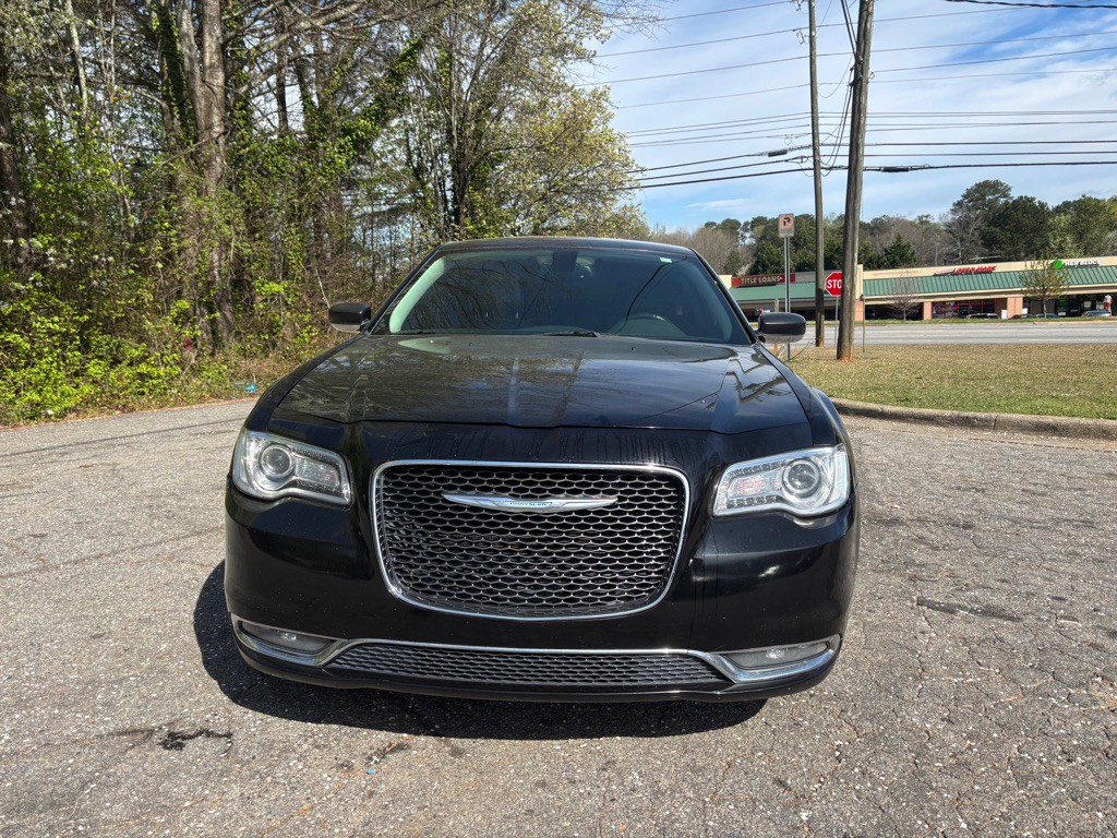 2016 Chrysler 300 Image 4