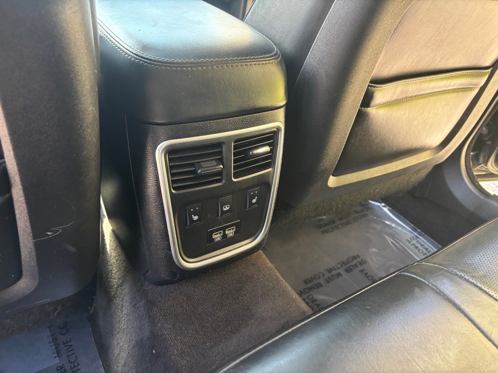 2016 Chrysler 300 Image 41