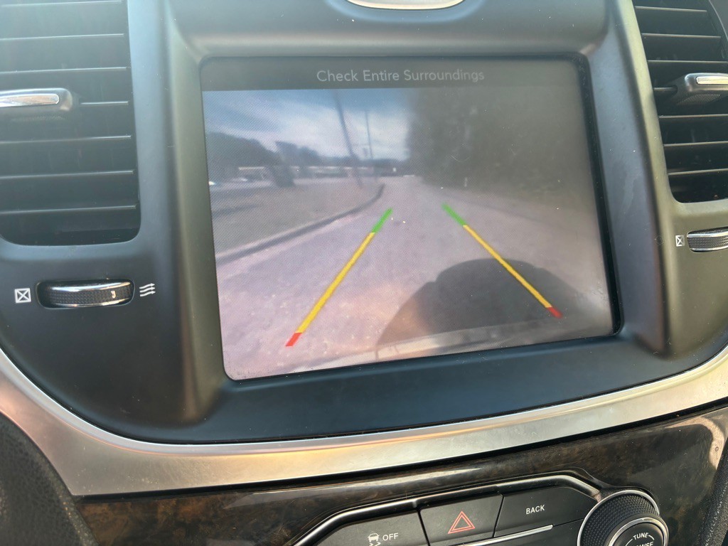 2016 Chrysler 300 Image 48