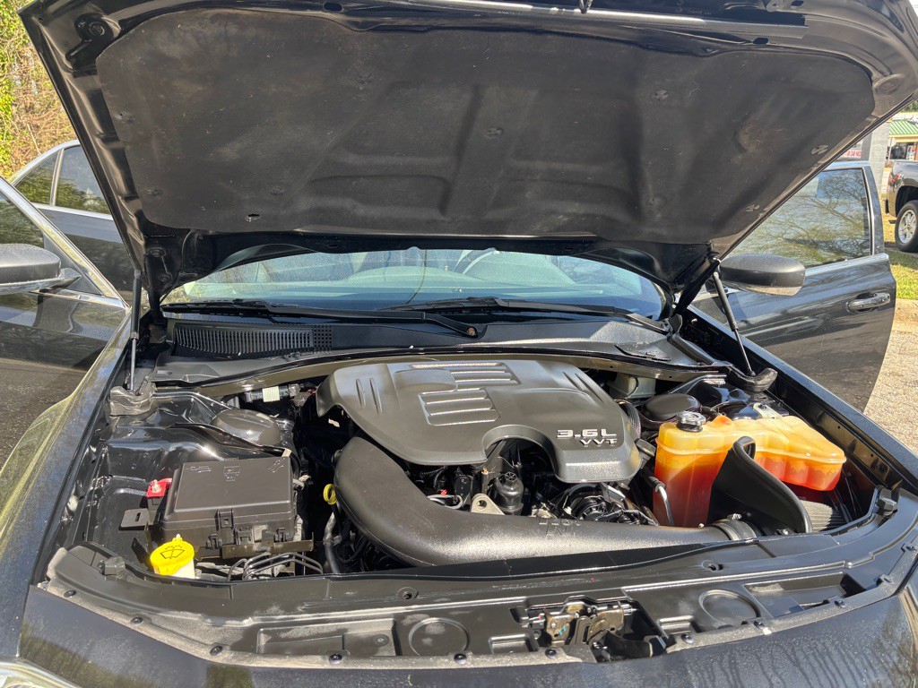 2016 Chrysler 300 Image 51