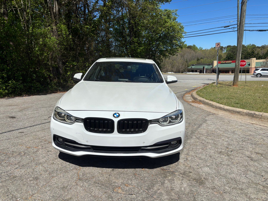2017 BMW 3 Series Image 2