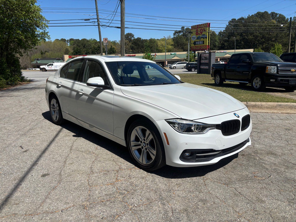 2017 BMW 3 Series Image 5