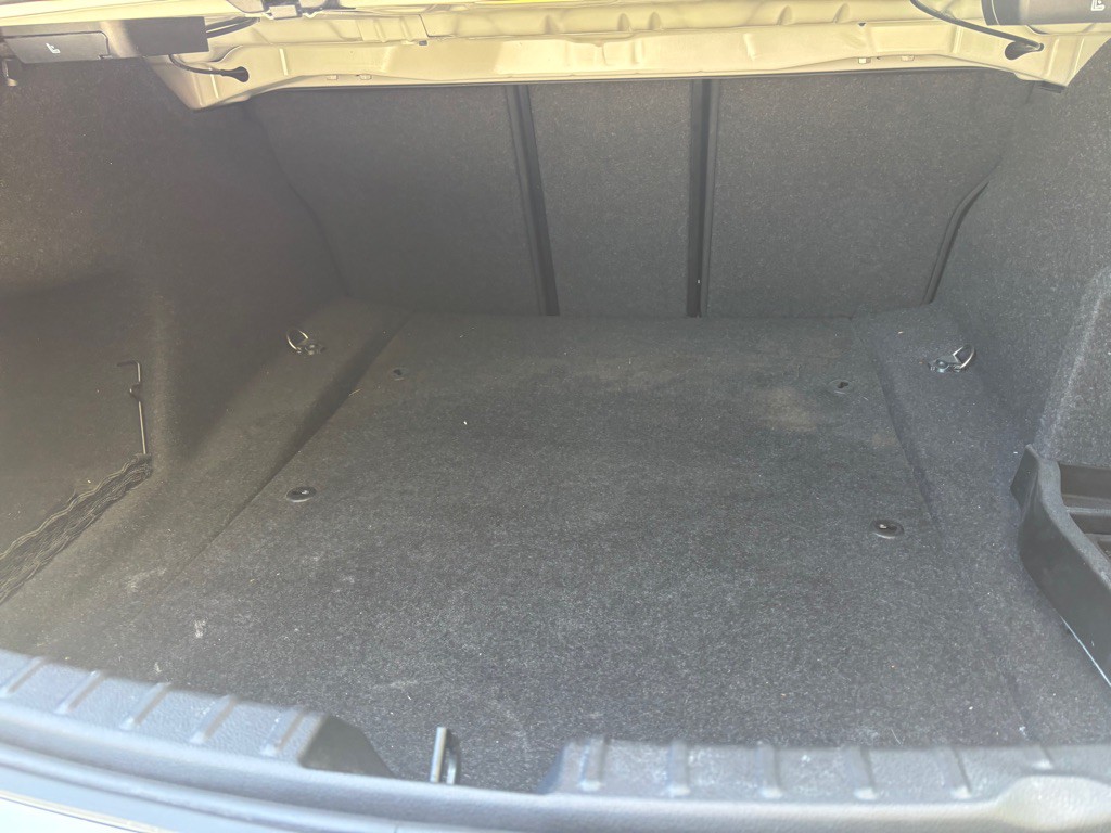 2017 BMW 3 Series Image 31