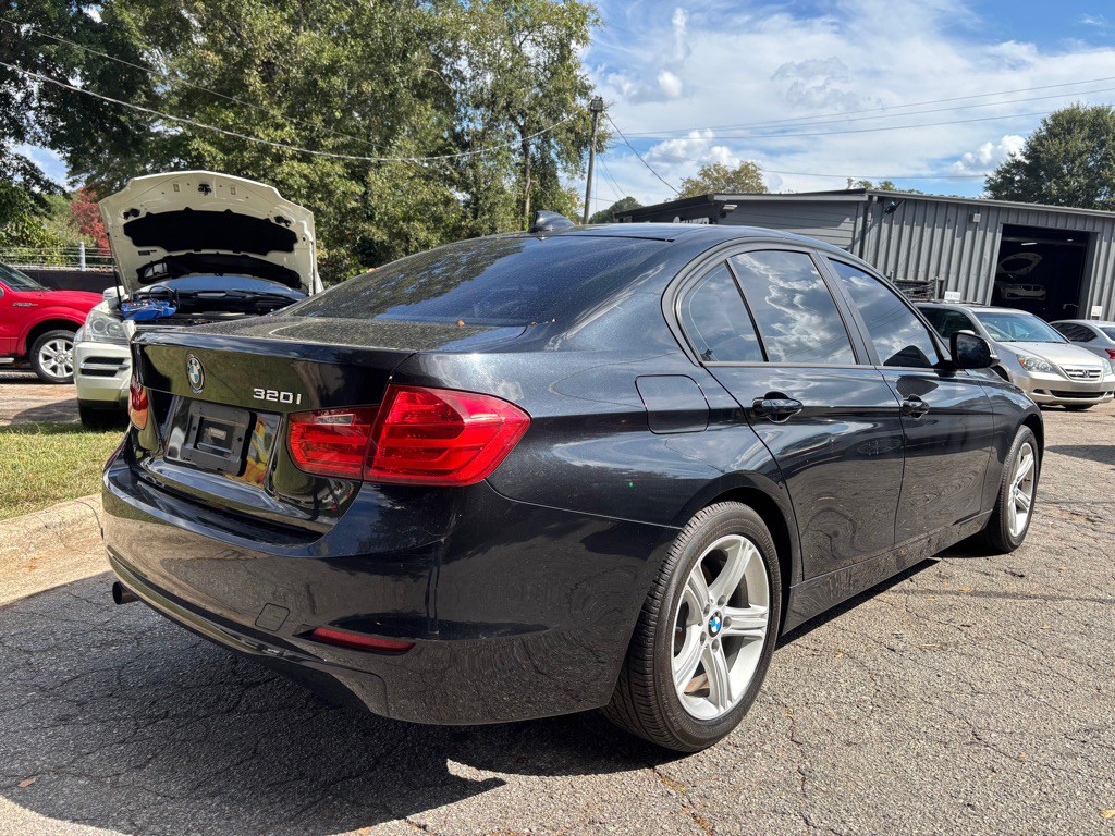 2015 BMW 3 Series Image 12