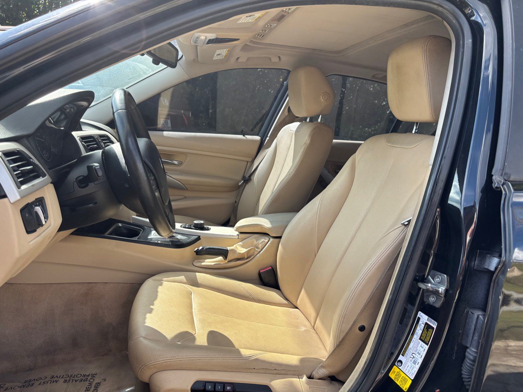 2015 BMW 3 Series Image 17