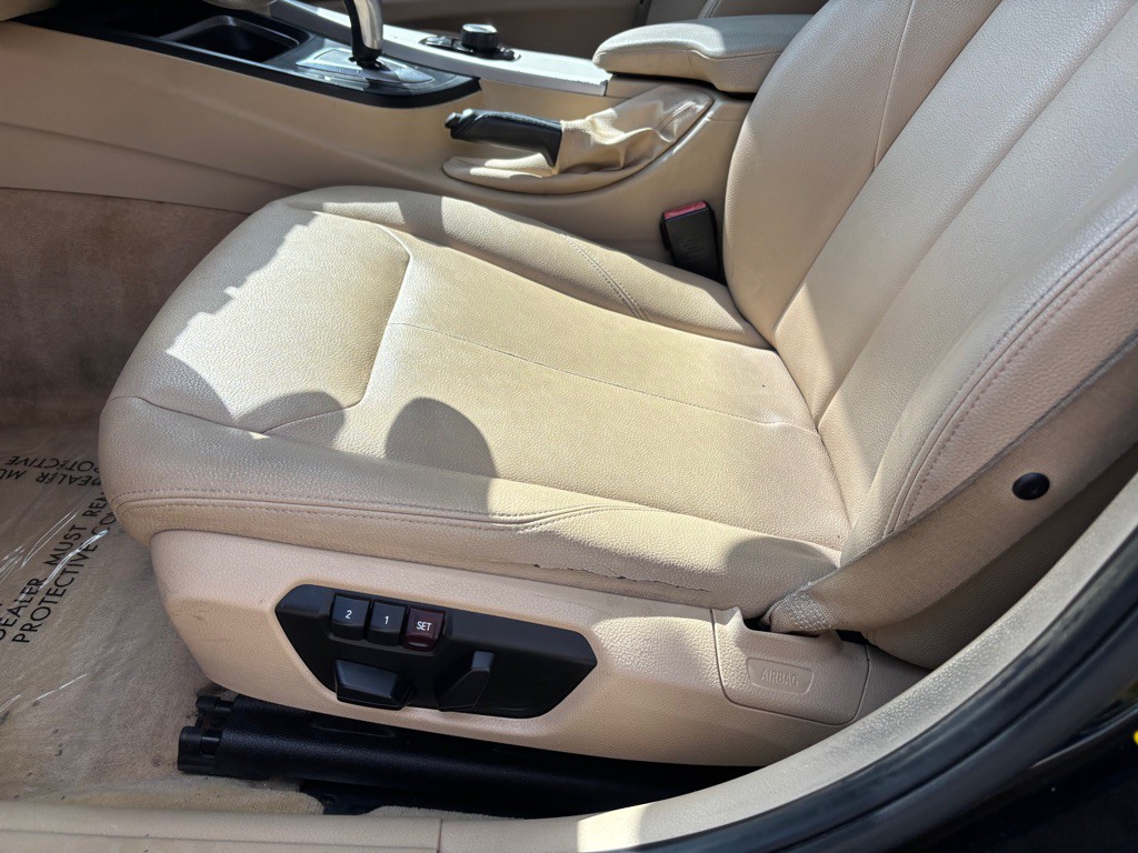 2015 BMW 3 Series Image 19