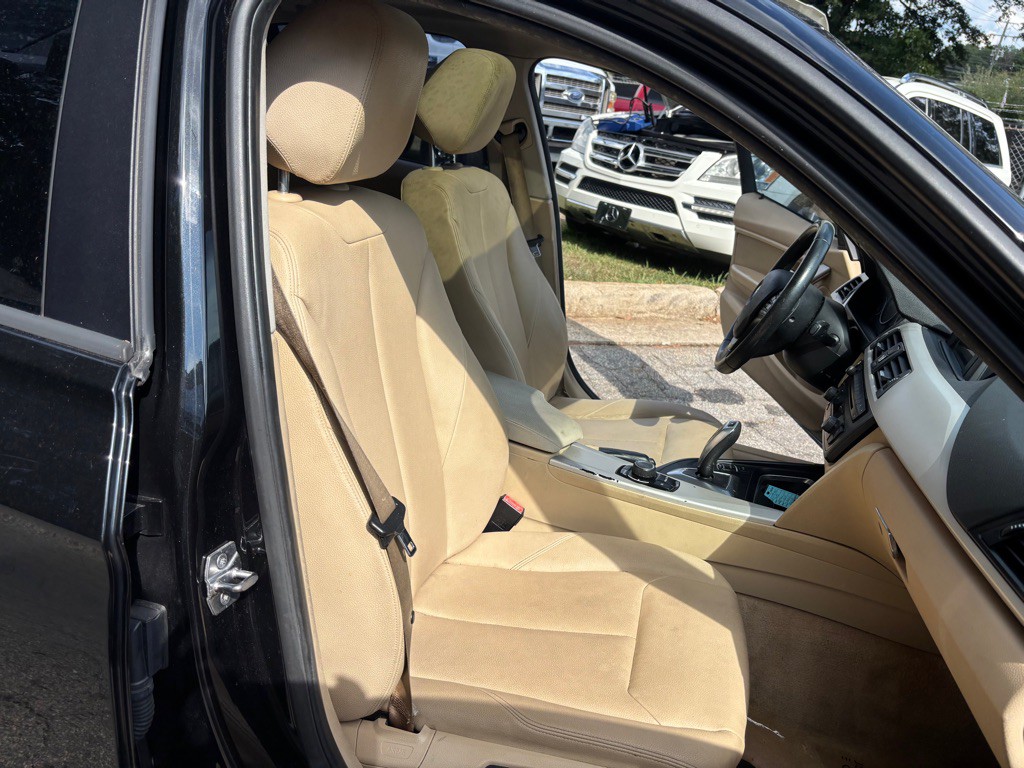 2015 BMW 3 Series Image 22