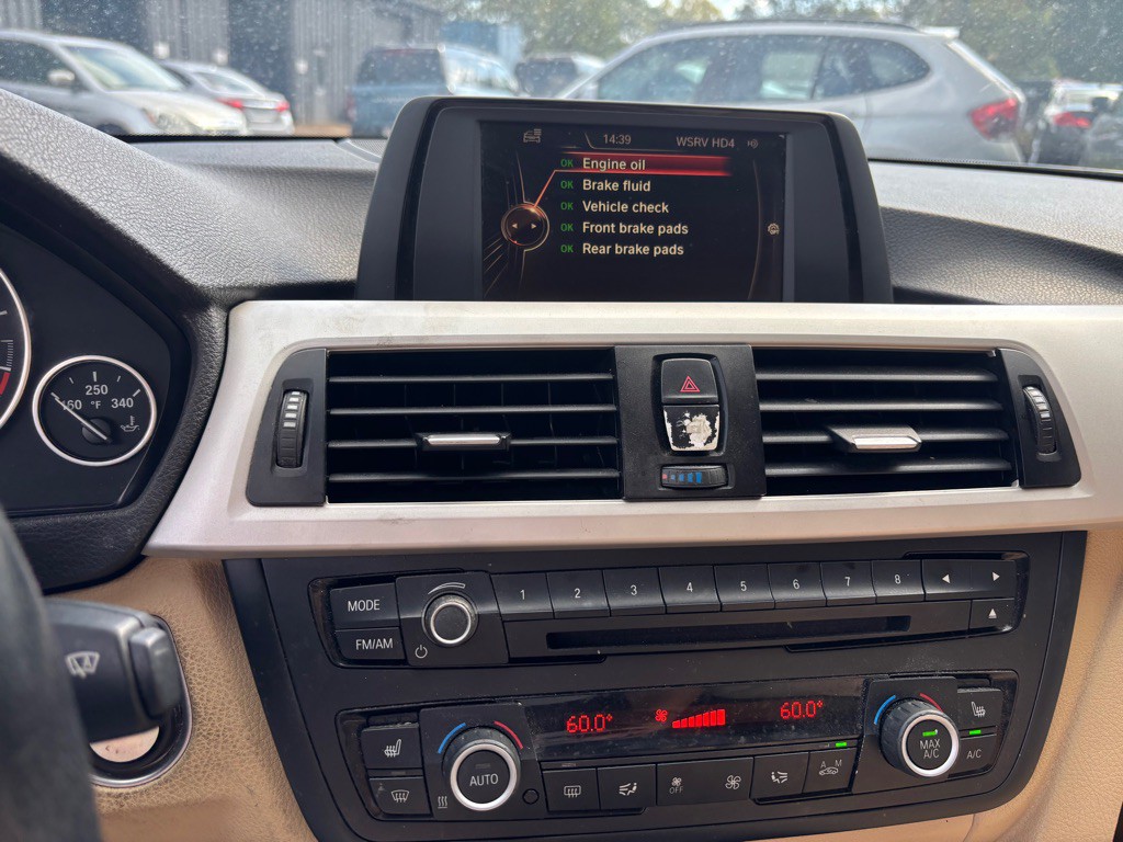 2015 BMW 3 Series Image 36