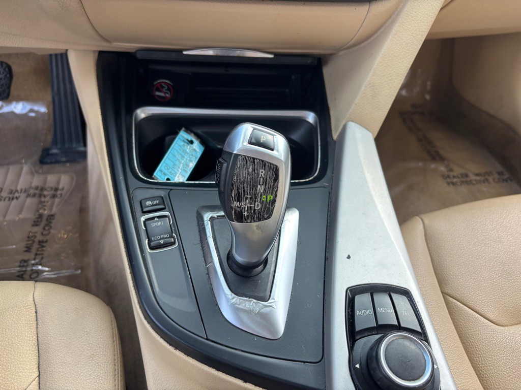 2015 BMW 3 Series Image 40