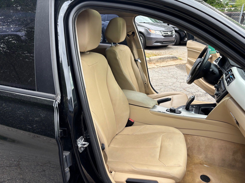 2015 BMW 3 Series Image 20