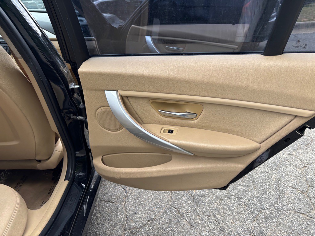 2015 BMW 3 Series Image 21
