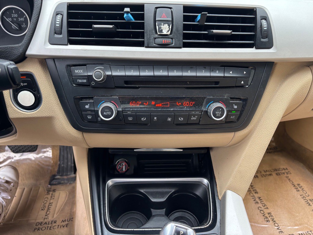 2015 BMW 3 Series Image 35