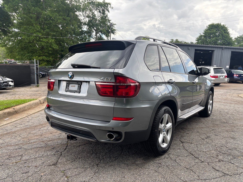 2011 BMW X5 Image 11