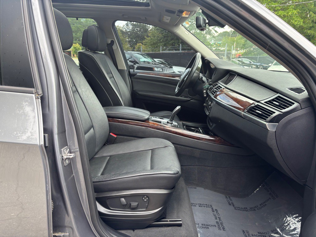 2011 BMW X5 Image 19