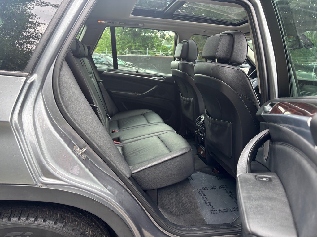 2011 BMW X5 Image 21