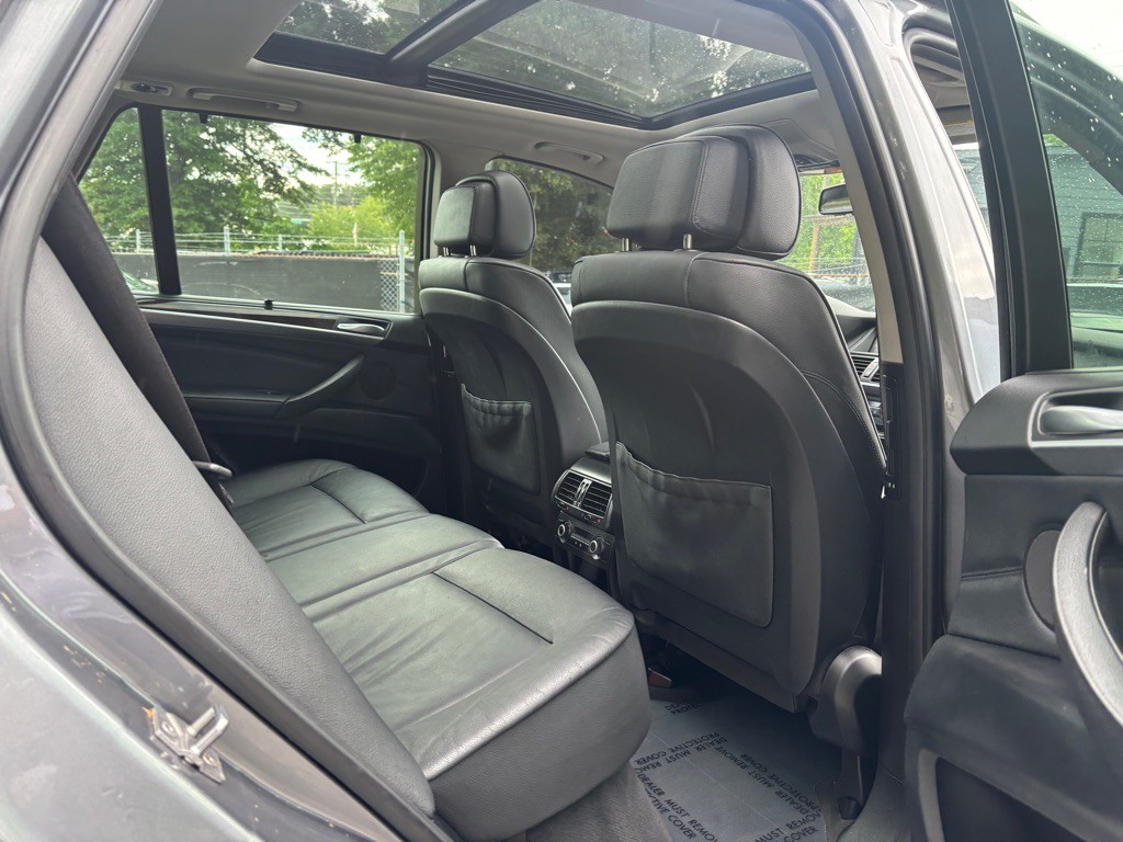 2011 BMW X5 Image 22