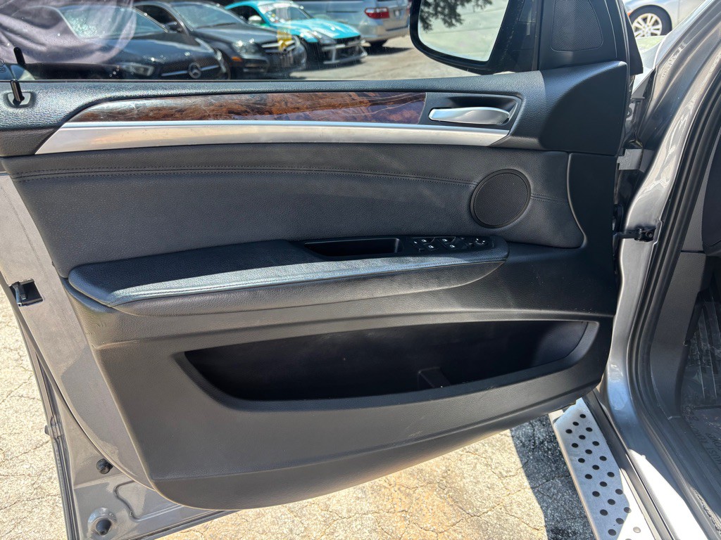 2011 BMW X5 Image 36