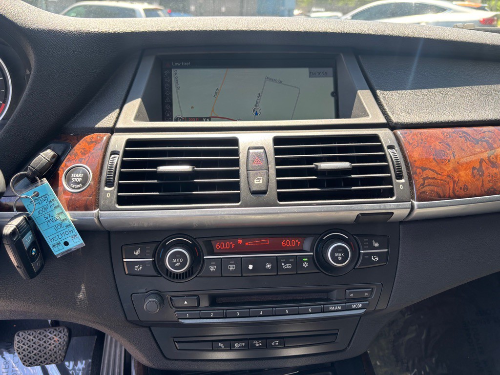 2011 BMW X5 Image 38