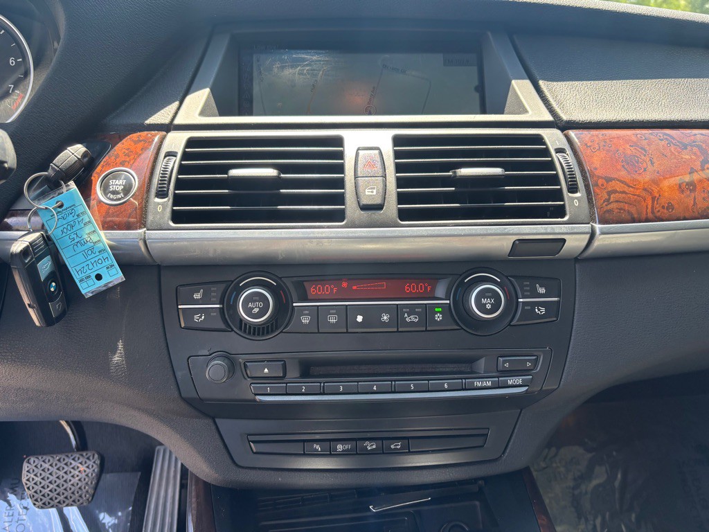 2011 BMW X5 Image 39