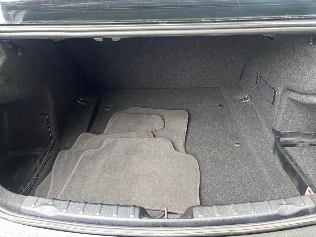 2012 BMW 3 Series Image 28