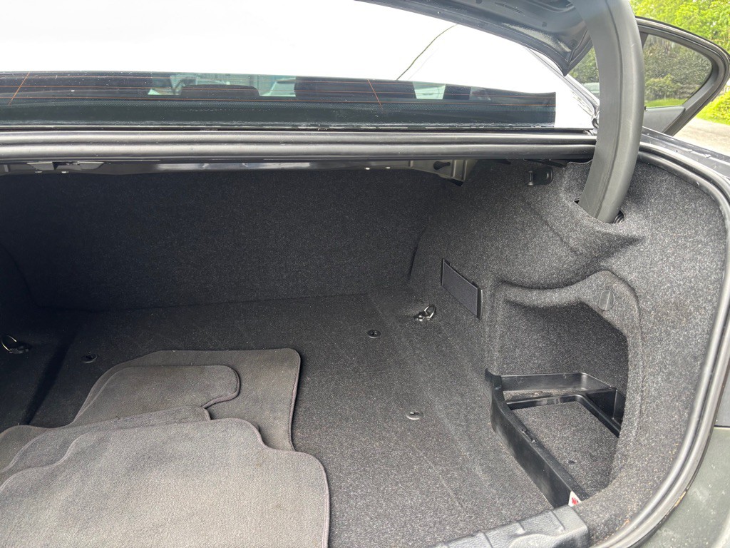 2012 BMW 3 Series Image 30