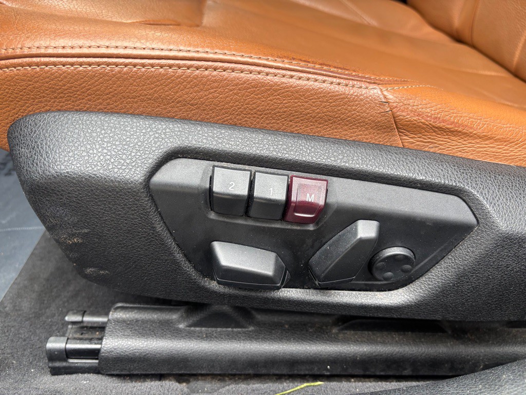 2012 BMW 3 Series Image 31