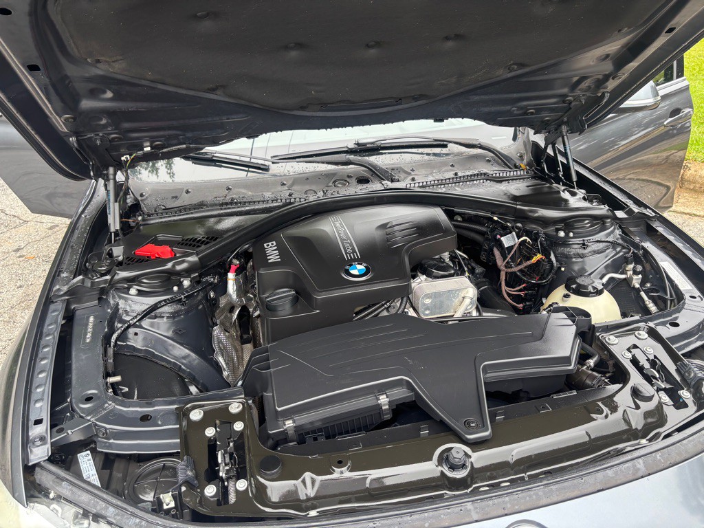 2012 BMW 3 Series Image 39