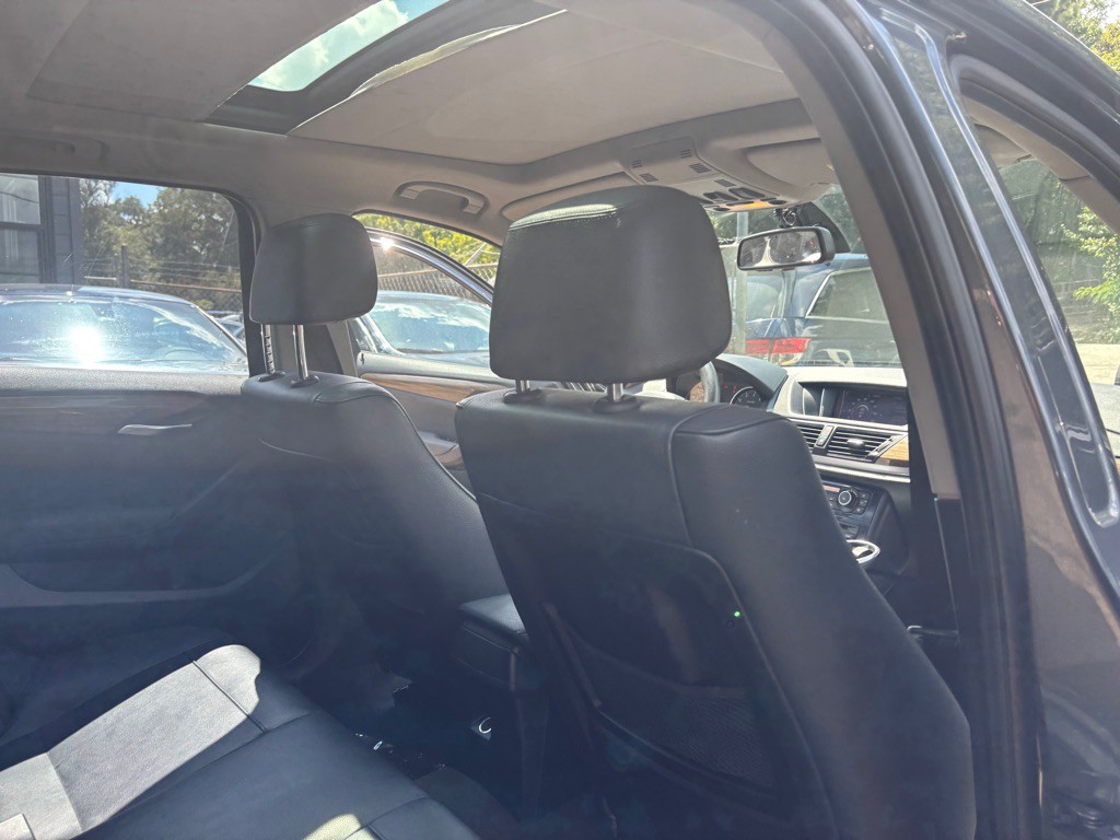 2015 BMW X1 Image 28