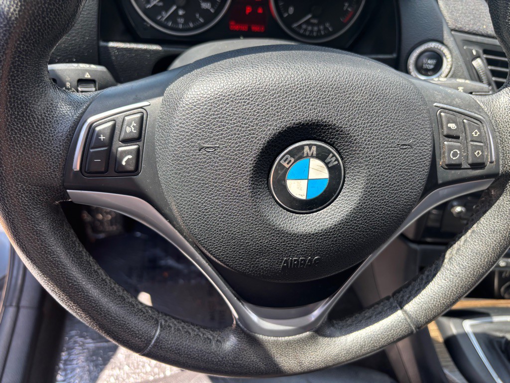 2015 BMW X1 Image 35