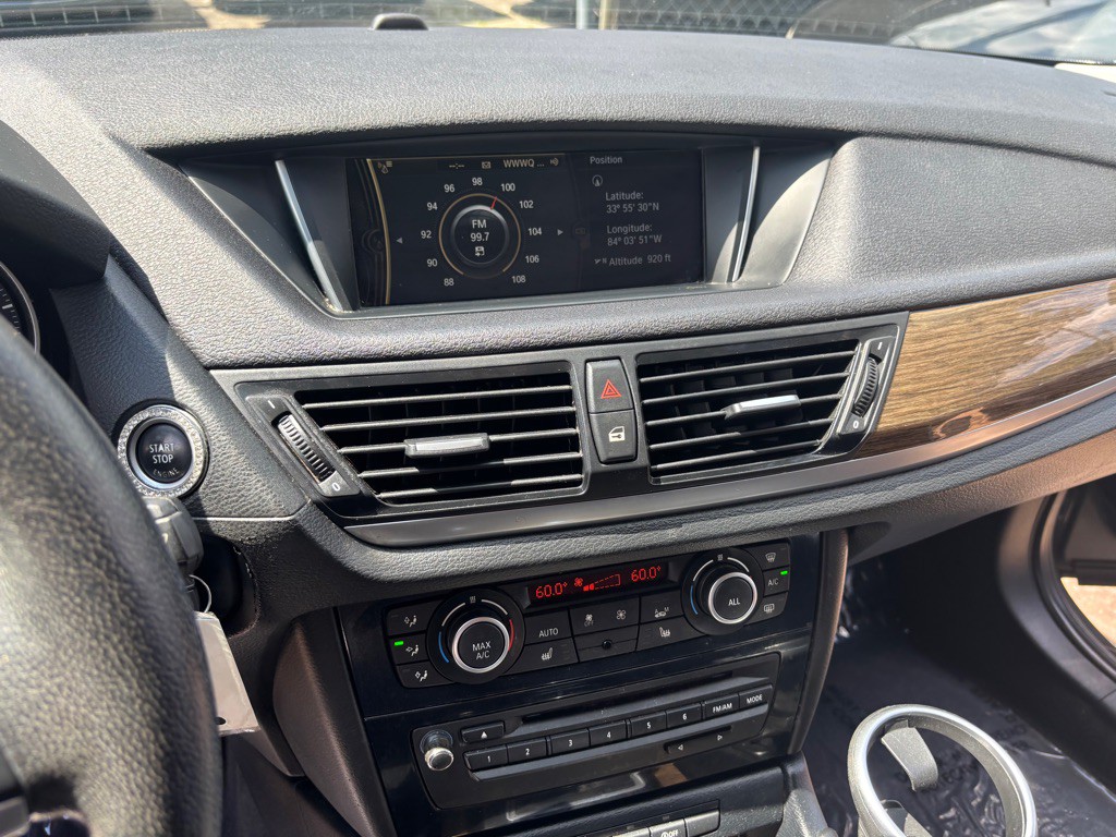 2015 BMW X1 Image 37