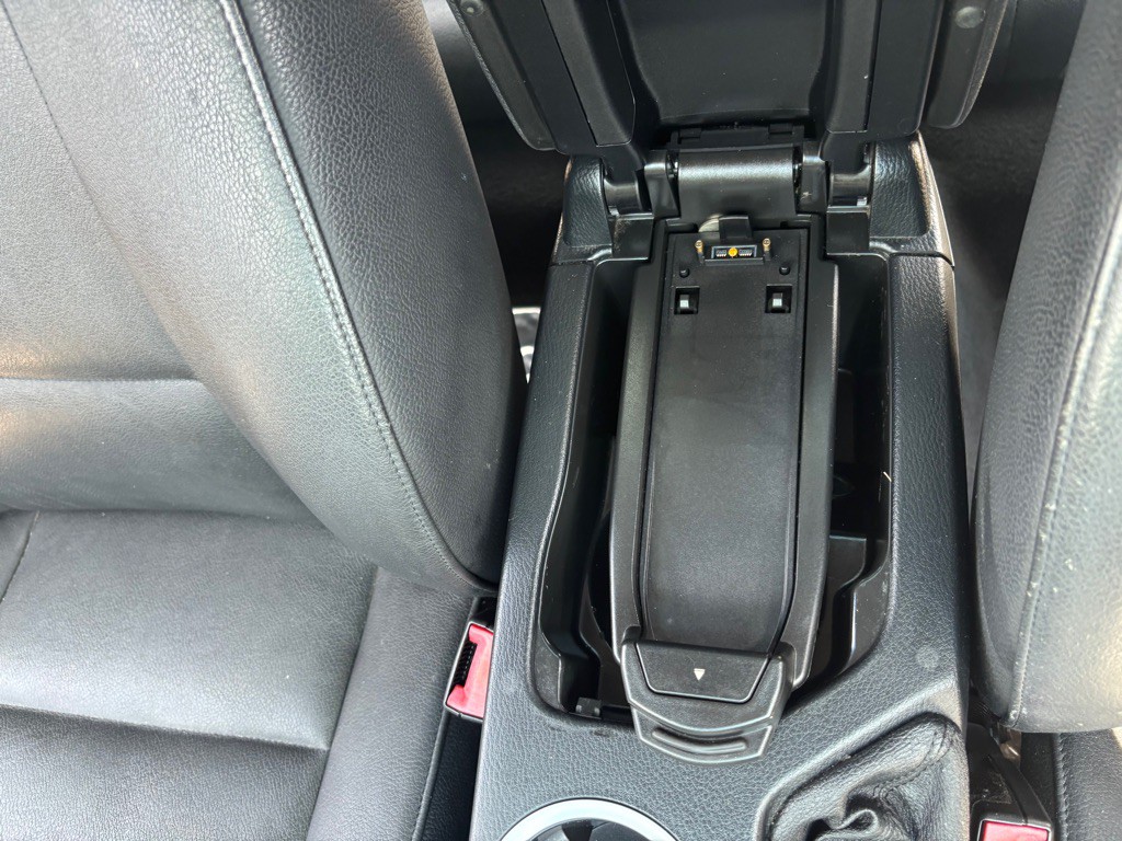 2015 BMW X1 Image 44