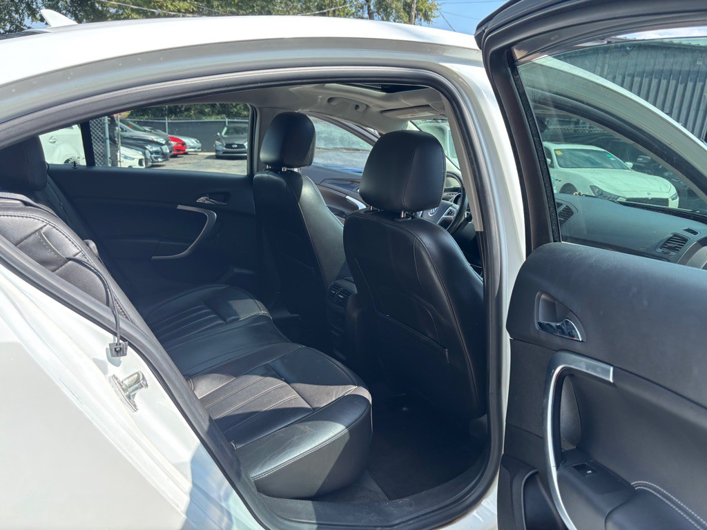 2012 Buick Regal Image 25