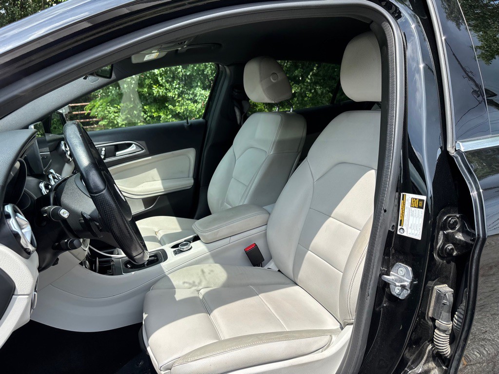 2020 Mercedes-Benz GLA-Class Image 21