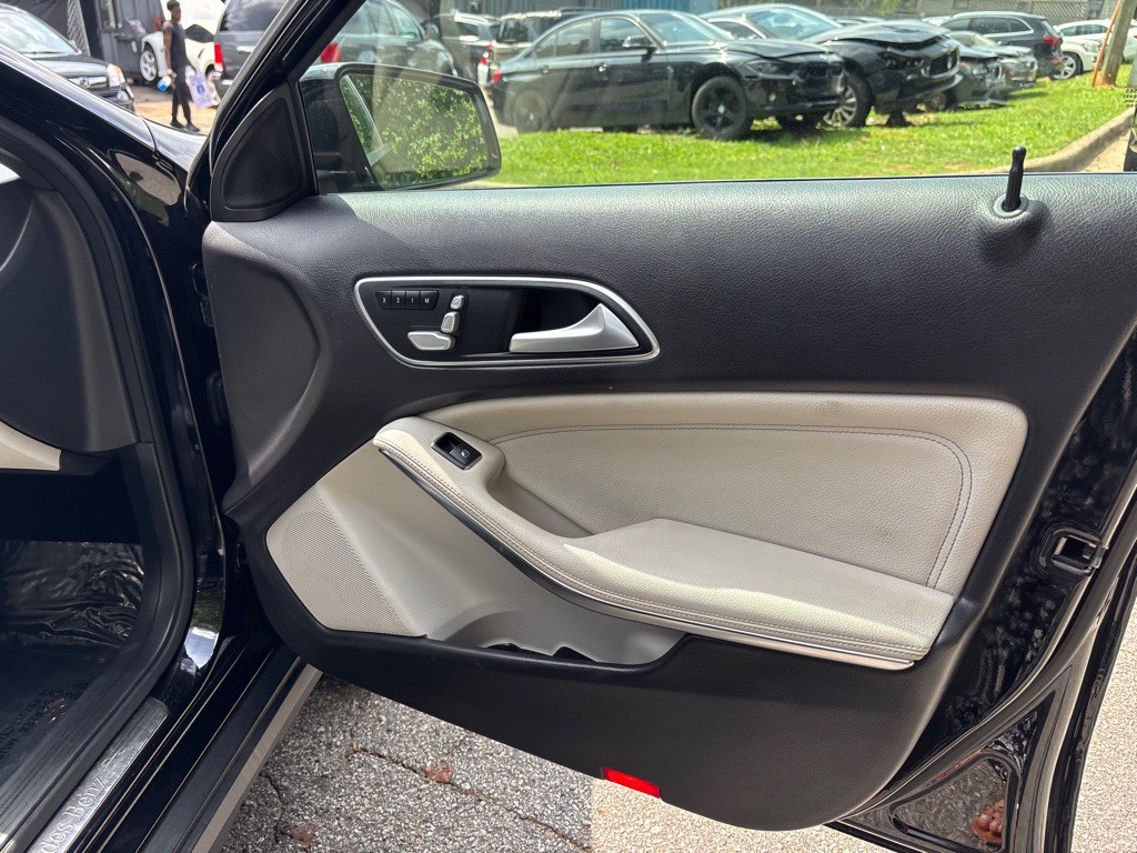 2020 Mercedes-Benz GLA-Class Image 23