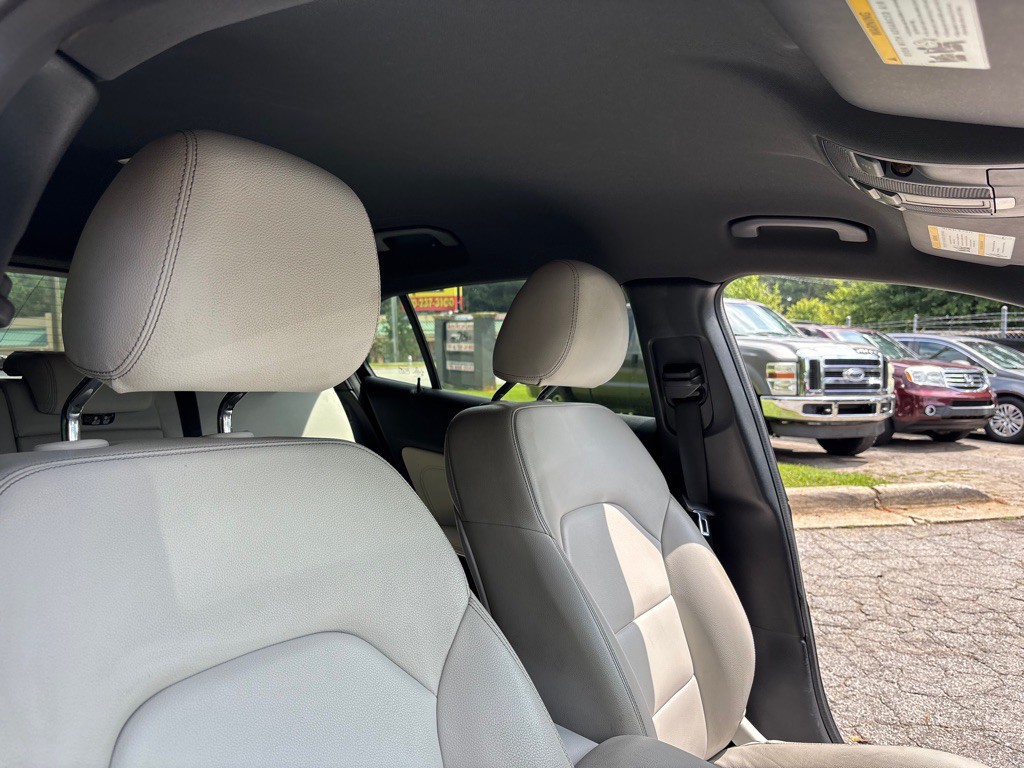 2020 Mercedes-Benz GLA-Class Image 26