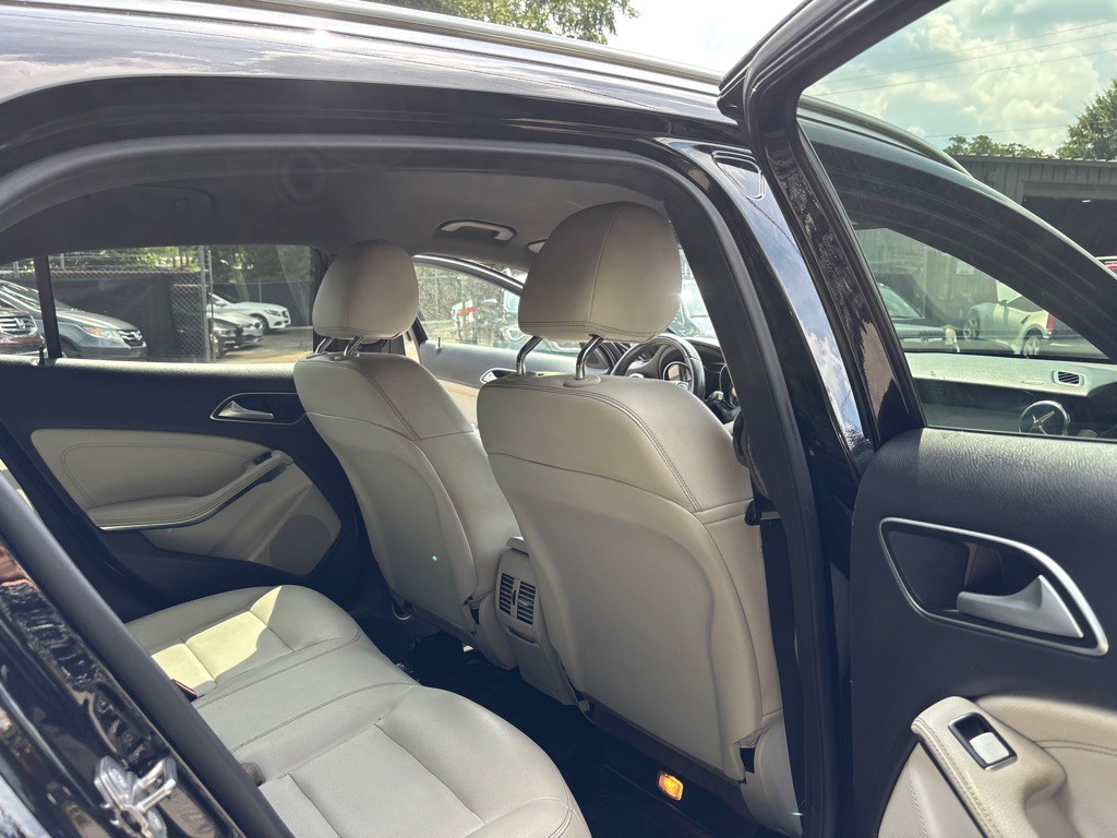 2020 Mercedes-Benz GLA-Class Image 29