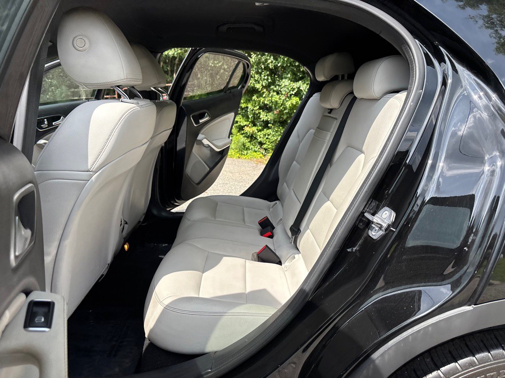 2020 Mercedes-Benz GLA-Class Image 39