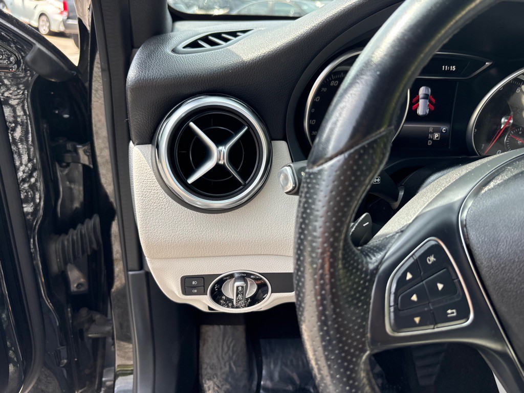2020 Mercedes-Benz GLA-Class Image 45