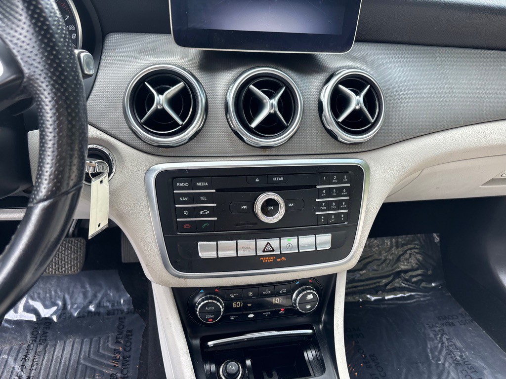 2020 Mercedes-Benz GLA-Class Image 49